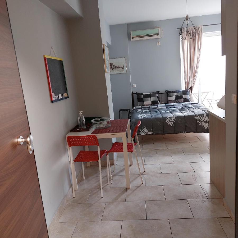 Yolanda Studios Piraeus Buitenkant foto