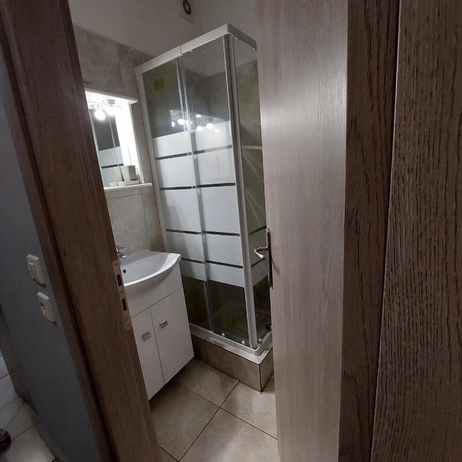 Yolanda Studios Piraeus Buitenkant foto