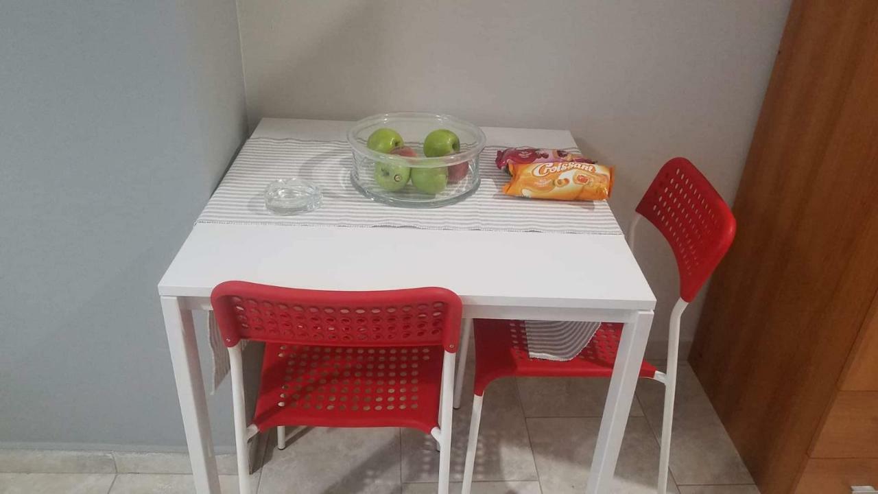 Yolanda Studios Piraeus Buitenkant foto